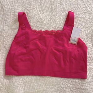 Seamless Rib Bralette - Lace
Trim Size 18/20 in Pink Yarrow. New with tags
